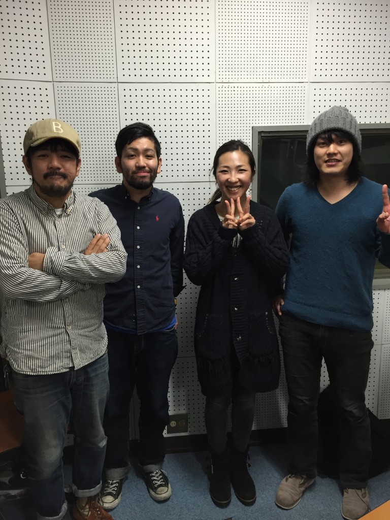 左からWALK INN STUDIOのおじさん、BACKSKiD・富田史門、akko、人性補欠・桑原田健史