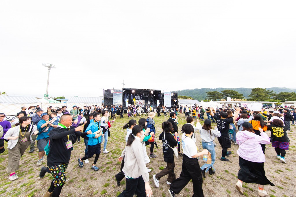 MikiKamada_063_066